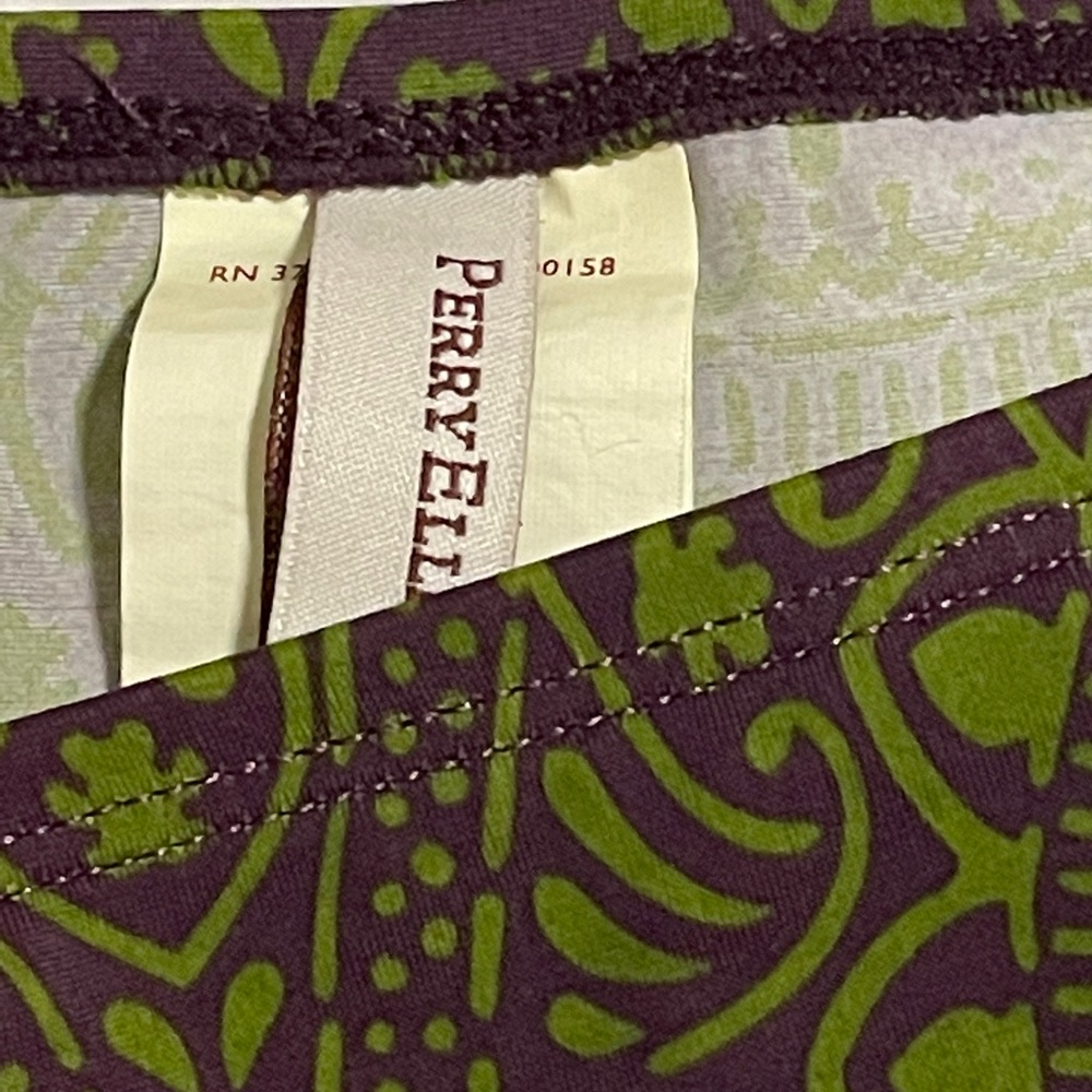 Perry Ellis tankini swimsuit large like new - perfect for hot tub vacation